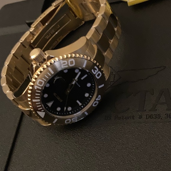 invicta 25096